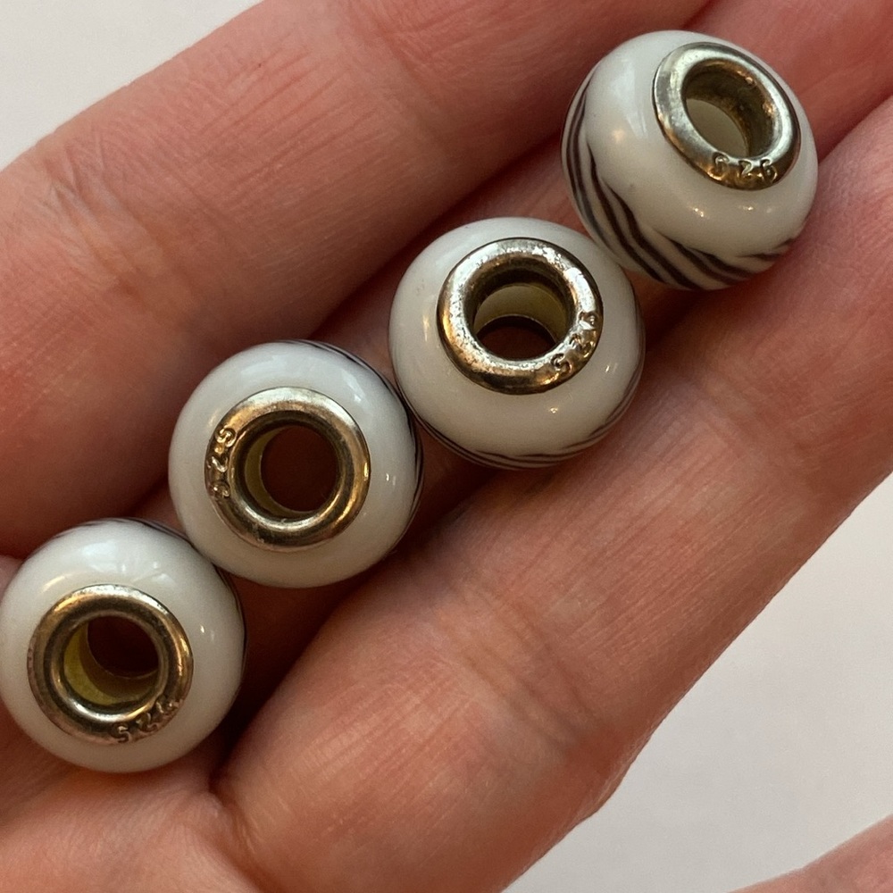 NWT Classic Sterling Pandora Style Cream & Silver Glass Spacer Beads - Picture 5 of 5